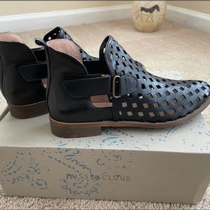 Musse & Cloud Caila 8 black leather booties